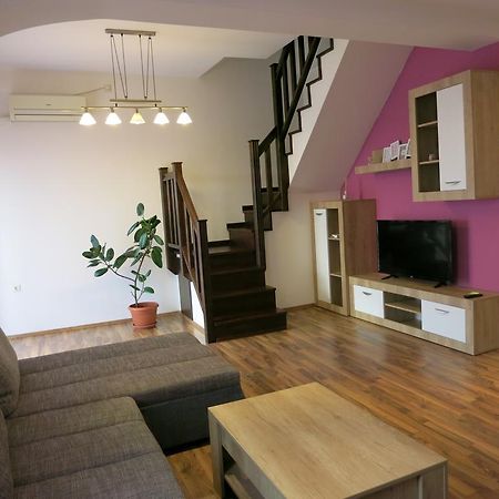 Penthouse Apartament Nufarul Oradea Eksteriør billede