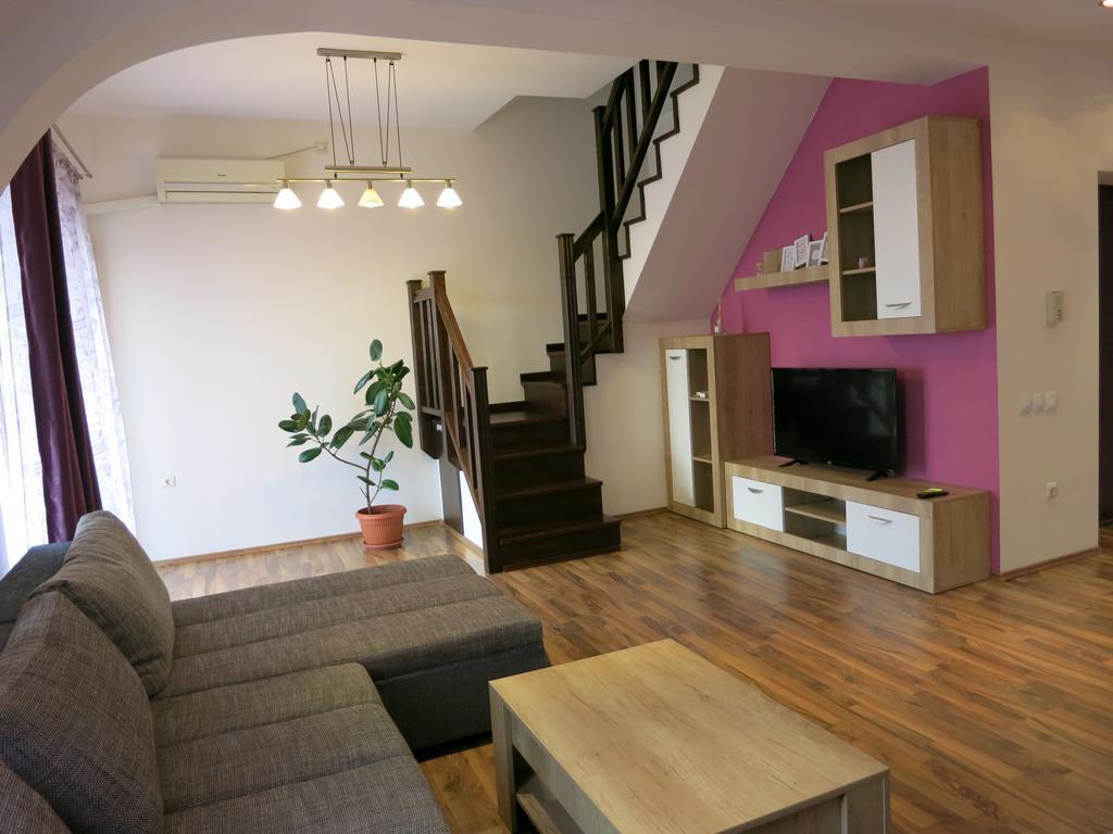 Penthouse Apartament Nufarul Oradea Eksteriør billede