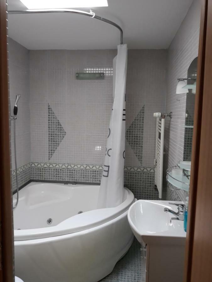 Penthouse Apartament Nufarul Oradea Eksteriør billede